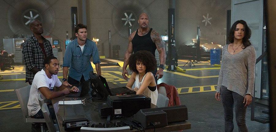 Fast-and-Furious-8-recensione-film-centro