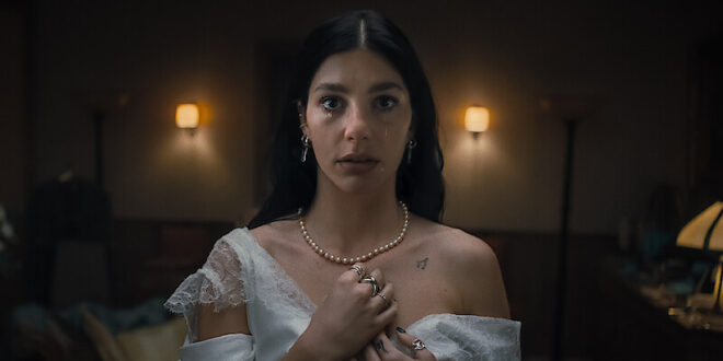 Something Very Bad Is Going to Happen recensione e analisi | Daruma V